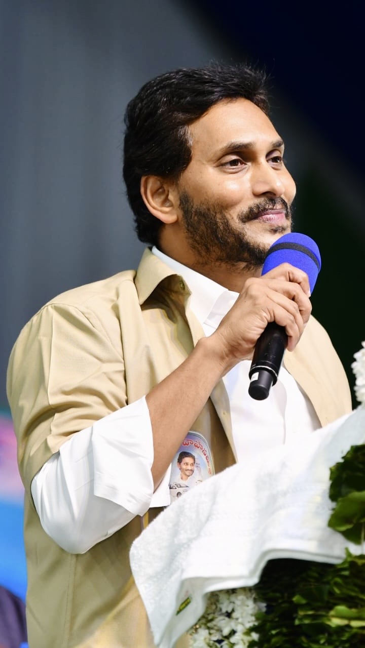 YS Jagan 17